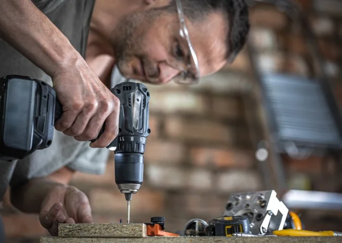 how-to-select-the-best power drill for your diy projects in springfield